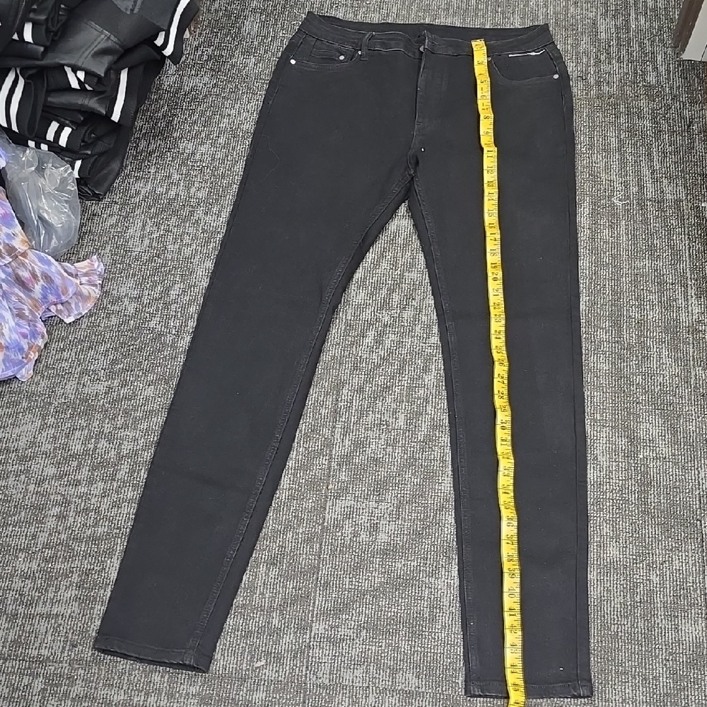 Women's Black Jeans